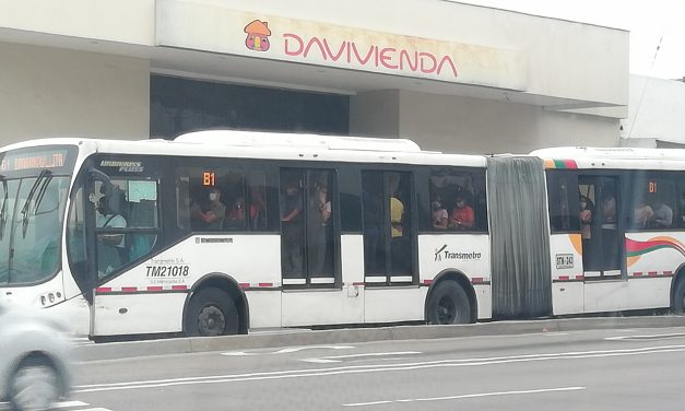 Transmetro dejan de operar por falta de dinero