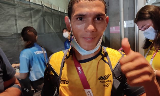 Céiber Ávila, a una victoria de la medalla