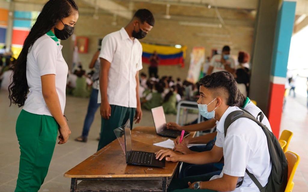 Procuraduría pide a Ministra de Educación acciones urgentes para frenar la deserción escolar