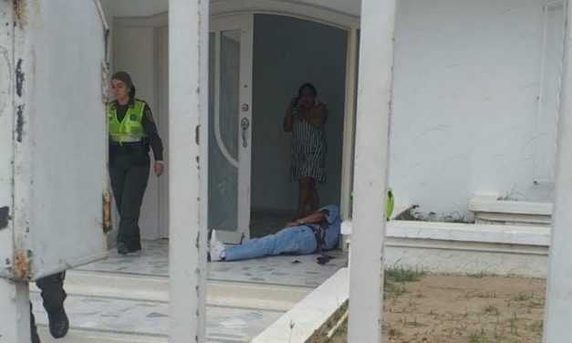 Le disparan en la puerta de su casa en el norte de Barranquilla