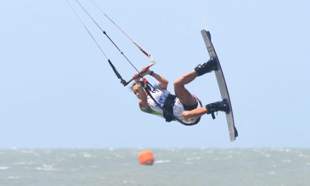 Hoy, tercer día de competencia del Mundial de Kitesurf en Slinas del Rey