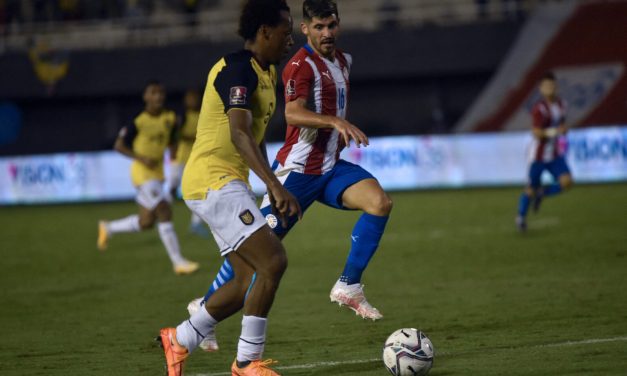 Ecuador clasificó al Mundial, aunque perdió con Paraguay