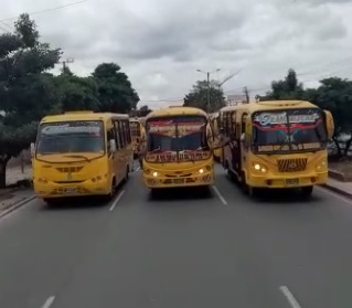 Caravana de Transmecar fue a recoger el cuerpo de John a Medicina Legal