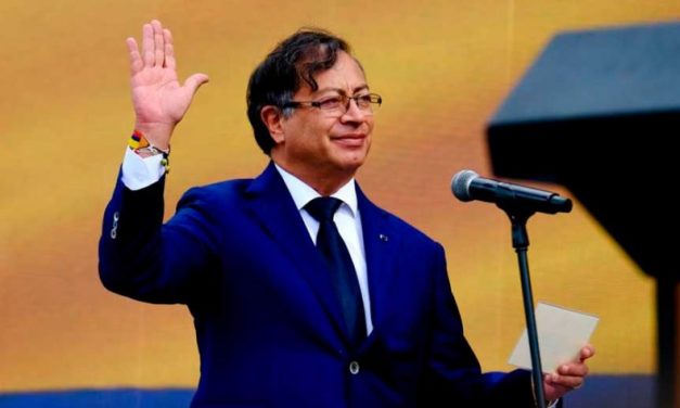 Petro propone al FMI “cambiar deuda externa por acciones concretas para salvar el amazonas”