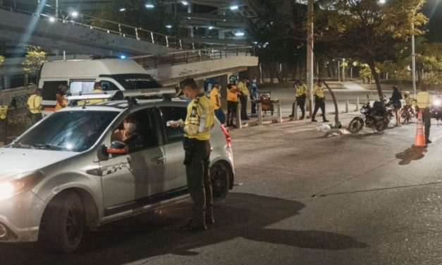 AMB sanciona a 40 conductores y propietarios de vehículos que prestaban un servicio no autorizado