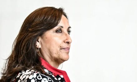 Ella es Dina Boluarte, nueva presidenta de Perú