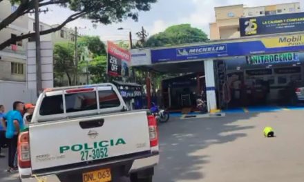 Balacera en estación de gasolina dejó un muerto y un herido