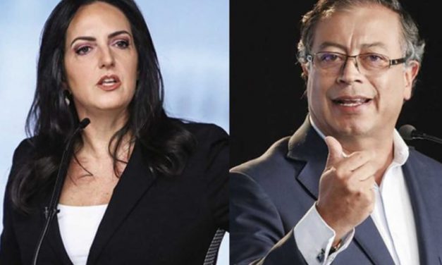 Presidente Petro debate con Senado Cabal por Pedro Castillo