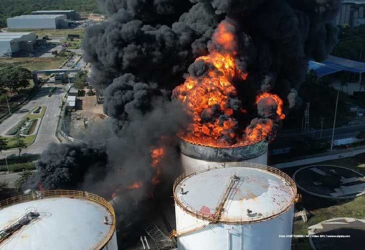 Procuraduría solicitó  declaración de estado de emergencia por contaminación debido al  incendio en Barranquilla