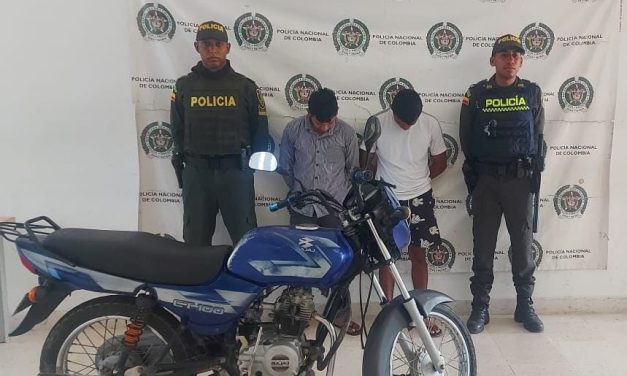 CAPTURADOS DOS PRESUNTOS EXTORSIONISTAS EN EL BARRIO LA PAZ DE BARRANQUILLA