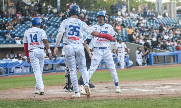 victoria contundente de caimanes ante Toros