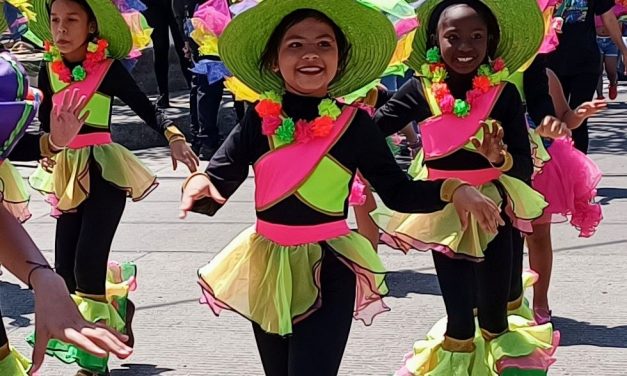 Los niños se gozaron la salvaguarda del Carnaval