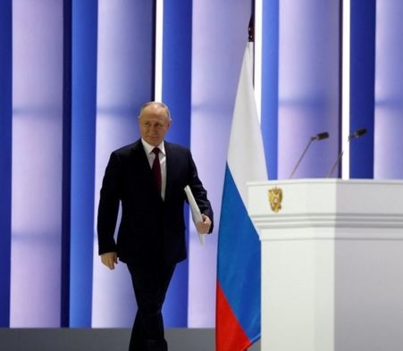 “Son ellos los culpables de la guerra, y nosotros estamos usando la fuerza para detenerla»: Putin culpa a occidente