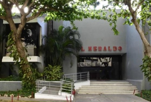 6 hombres armados irrumpieron en El Heraldo