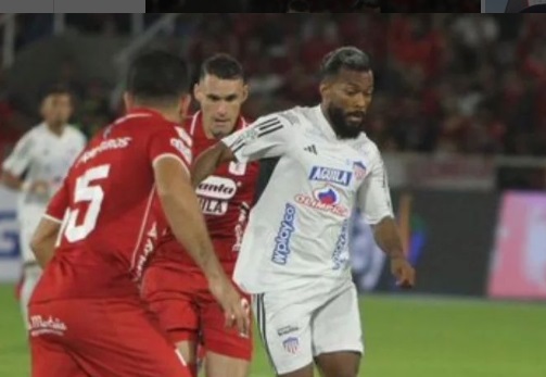 Otra derrota más: 2 -0 ante América