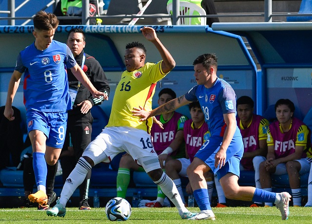 Colombia goleó a Eslovaquia por 5-1