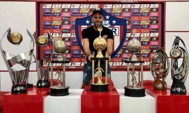 “¡A Junior siempre lo llevaré en mi alma!”: Viera tras su salida del equipo