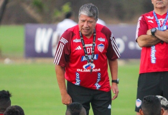 ‘Bolillo’ Gómez no va más en Junior, Arturo III será su reemplazo