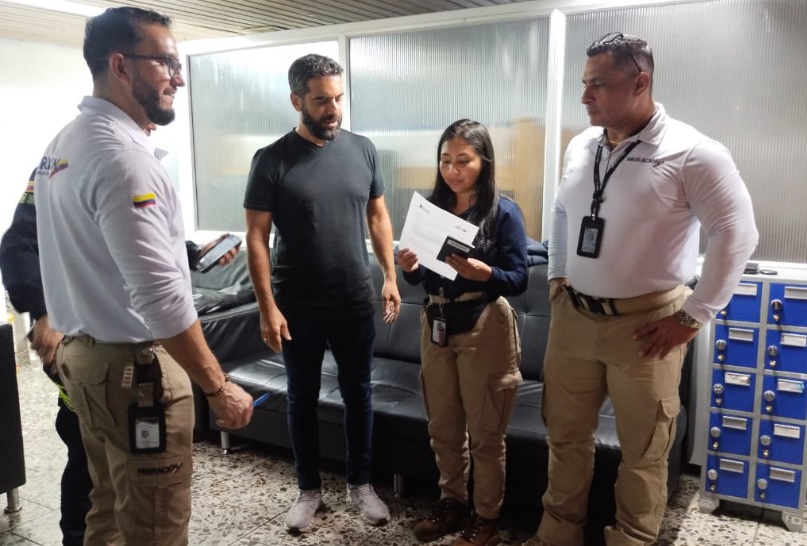 Arturo Char aterrizó en Barranquilla en pleno partido de Colombia