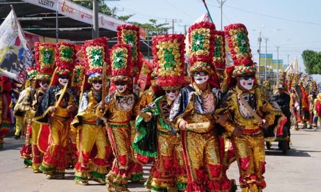 Gran Parada de Tradición iluminó la Vía 40 con talento y color