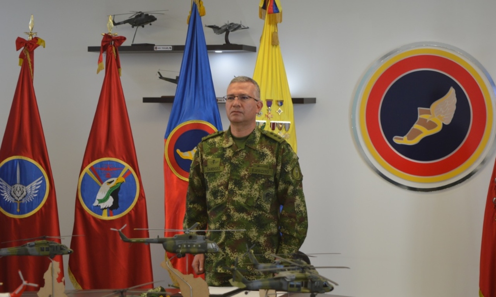Gustavo Petro Designa a Luis Emilio Cardozo Santamaría como Nuevo Comandante del Ejército Nacional