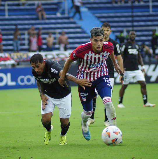 Junior empató y clasificó primero e invicto a octavos de la Libertadores