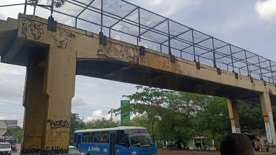 Por pésimo estado, Alcaldía de Soledad solicita a la ANI e Invías revisión y mantenimiento de puentes peatonales