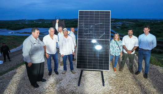 Presidente Petro invita a Alcaldes del Caribe a construir parques solares para Reducir Tarifas de Energía