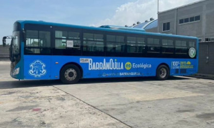 Llegan 40 nuevos buses para Transmetro