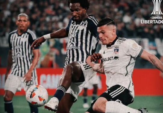 Colo Colo vence 1-0 a Junior en la Copa Libertadores
