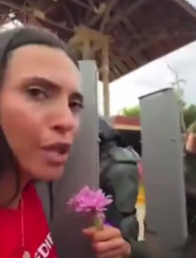Policía agrede de nuevo a líder civil, Karol Solís