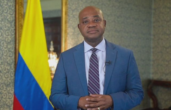 Luis Gilberto Murillo anuncia su candidatura presidencial como independiente