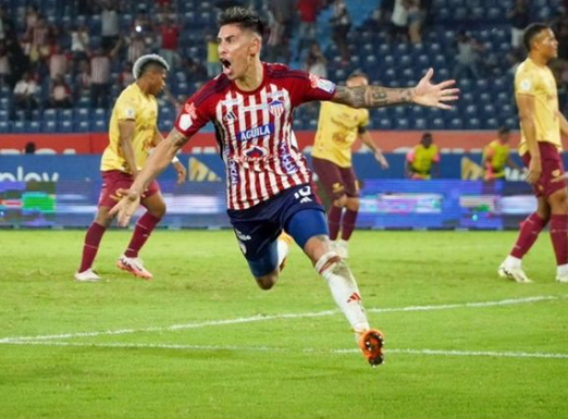 La épica navideña de Junior: un rugido hacia la gloria
