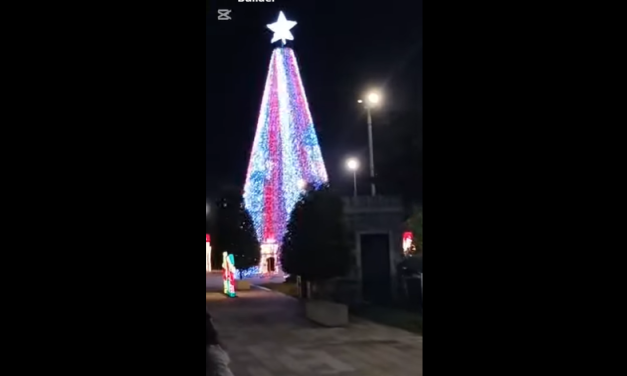 La estrella de navidad ilumina el Malecón