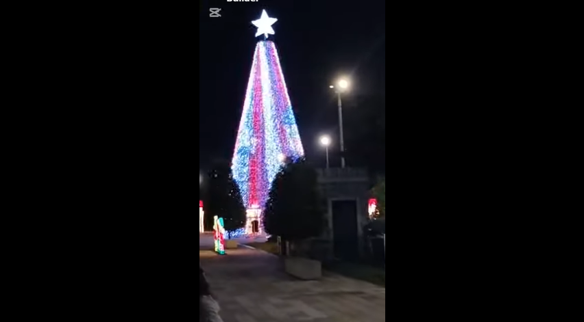 La estrella de navidad ilumina el Malecón