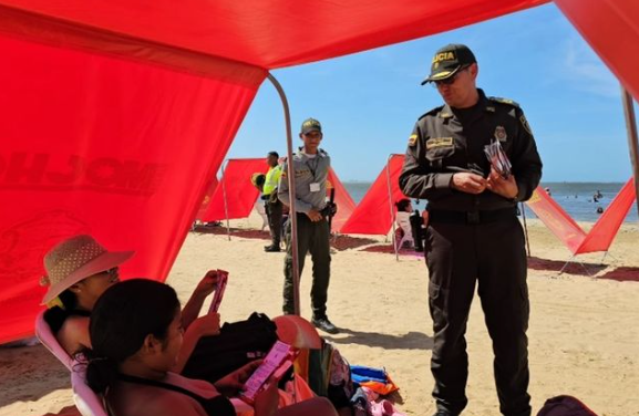 Policía Metropolitana de Barranquilla desplegada en playas de la ciudad