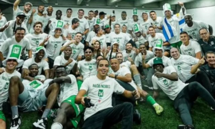 Atlético Nacional celebra su título de Copa BetPlay en el vestuario tras disturbios en Cali