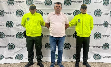 CAPTURADO ALIAS EL CACHACO POR LOS DELITOS DE HOMICIDIO AGRAVADO Y PORTE ILEGAL DE ARMAS DE FUEGO.
