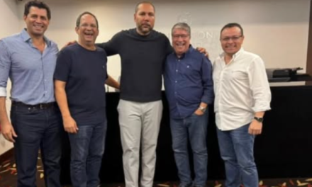 Bolillo’ Gómez asume como técnico de El Salvador con el reto de llevarlo al Mundial