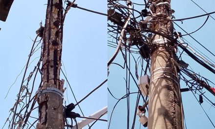 Poste en mal estado amenaza la seguridad de vecinos en Chiquinquirá