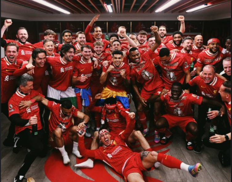 Luis Díaz suma 14 títulos en su carrera tras coronarse campeón de la Premier League con Liverpool