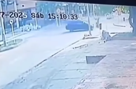 Camioneta embiste motocicleta en la Carrera 53 con Calle 55