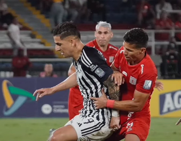 América venció a Junior y se trepó al liderato del Grupo A