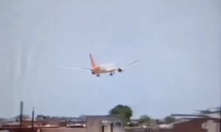 Tragedia aérea en India: se estrella vuelo de Air India con 244 personas a bordo