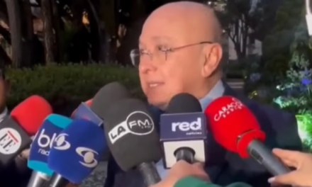 Petro convocará consulta popular por decreto pese a rechazo del Senado, según Montealegre