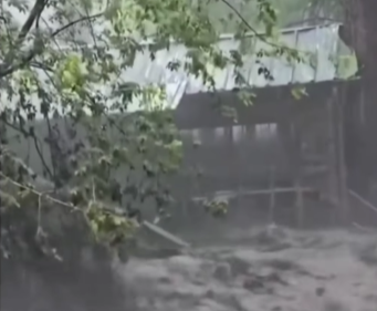 Emergencia por inundaciones en Ruidoso: ríos crecen 6 metros en 30 minutos