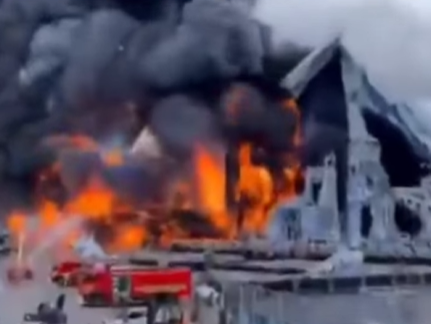 Incendio arrasa escenario principal de Tomorrowland a dos días del inicio del festival