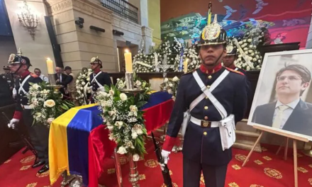 Familia de Miguel Uribe Turbay pidió que el presidente Petro no asistiera a sus honras fúnebres