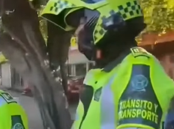 Denuncian a policías de tránsito en Barranquilla por imponer comparendos injustos