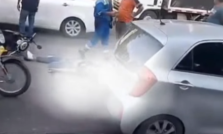 Motociclista muere arrollado por tractomula en la Vía 40 de Barranquilla